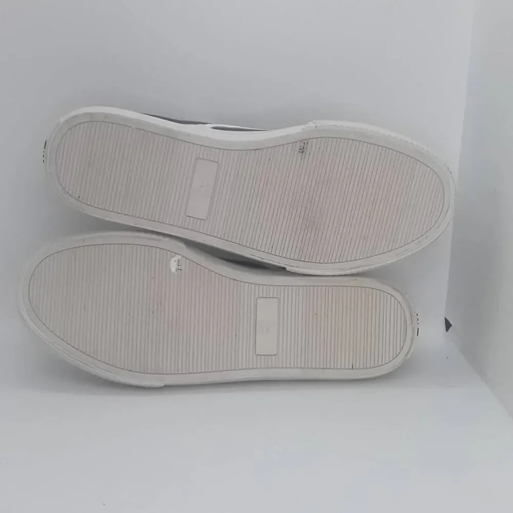 MIX No. 6 Designer Women's Pre-owned Blakc & White Lace-up Sneakers - sz. 7M